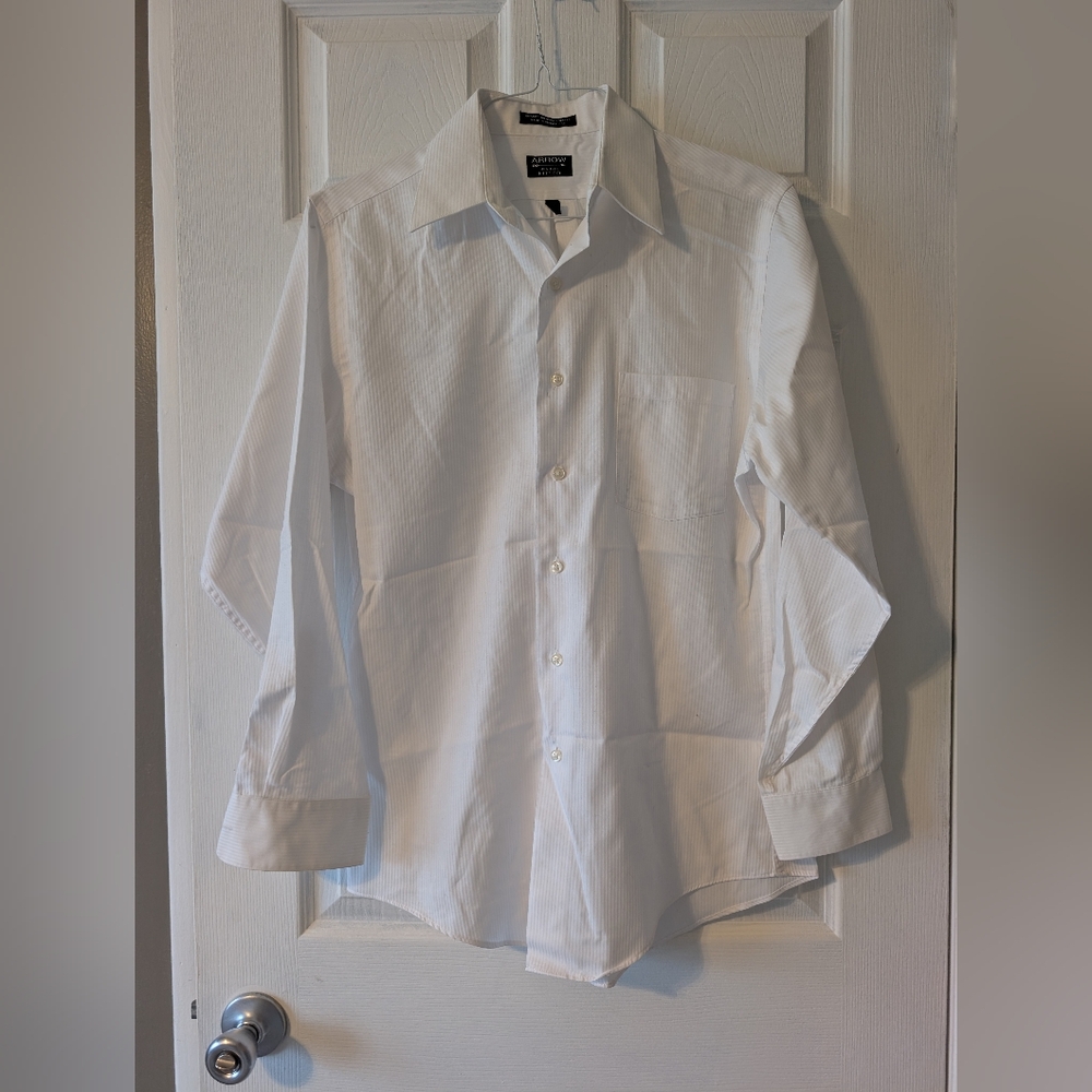 Arrow White Men's Dress Shirt — Long Sleeve Button-Up